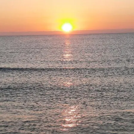 Sunny Smile Πομόριε